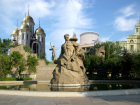 По среднему уровню зарплат Волгоград катастрофически отстает от регионов-соседей