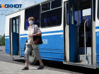Кондуктор и пассажирка устроили драку в троллейбусе №15А в Волгограде: в ход пошел и кассовый аппарат