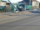 На севере Волгограда 25-летний водитель протаранил ворота частного дома