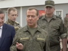 Истребить осиное гнездо украинского режима террористов призвал Дмитрий Медведев на полигоне в Волгограде