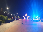 Пьяный на электросамокате сбил ребенка на набережной в Волгограда – видео