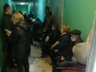 «Минздраву на нас наплевать»: в Волгограде не могут победить огромные очереди больных в поликлиниках