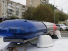Волгоградец на иномарке попытался проскочить перед электричкой на "красный"