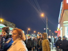 Толпа пассажиров оказалась на улице: автобус №2 в Волгограде в очередной раз заглох