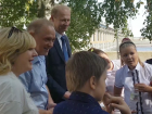 Мэр Игорь Воронин провел для школьников экскурсию по Волжской ГЭС