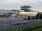 Волгоградцы пронесли 80-метровый флаг России
