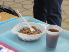 Детям в волгоградских школах приходится голодать и есть хлеб с чаем или сухарики