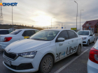 Таксисты конкурируют за зарплату 100 тысяч рублей в Волгограде