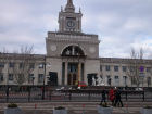 В Волгограде впервые за 60 лет снимают центральную часть вокзального памятника «Апофеоз труда»