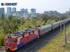 В Волгоградской области товарный поезд врезался в трактор