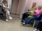 «Какой вирусняк ходит в мае?»: волгоградку шокировала очередь в поликлинике №22