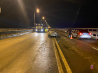 Четыре машины столкнулись в жестком ДТП на танцующем мосту Волгограда