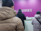 Доставщик украл новогодний подарок волгоградки для сына