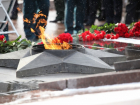 «По факту надругательства над местами захоронения умерших»: как в Волгограде замяли осквернение Вечного огня военными