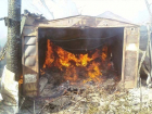 В Волгограде гараж сгорел вместе с "Волгой"