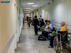 В Волгограде распространение COVID-19 объяснили очередями в поликлиниках