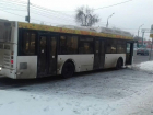 61-летняя кондуктор попала в больницу после поездки на автобусе «Питеравто» в Волгограде 