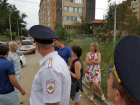 Жители Волгограда пресекли сквозной проезд во дворе 3-дневным протестом