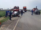 До сих пор не могут достать тело погибшей: подробности жуткого ДТП на трассе в Волгоградской области