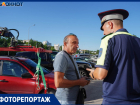 "Думал по-быстрому перекусить": за что в центре Волгограда массово эвакуируют машины 