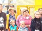 Жители Волжского на камеру попросили Владимира Путина помочь им выжить без горячей воды