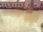 Вода затопила железнодорожную станцию на юге Волгограда