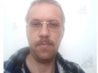 В Волгоградской области пропал 48-летний седой мужчина в джинсах