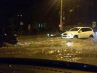 Транспортный коллапс в Волгограде произошел из-за нерабочих ливневых канализаций