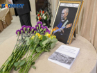 Прах музыканта Сергея Хайлова захоронили на Центральном кладбище в Волгограде