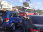 Toyota и внедорожник изменили схему движения трамвая №2 в Волгограде 