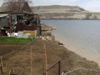 В Волгоградской области отказываются переселять семьи, чьи дома сползают в Волгу