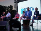Два депутата и легкоатлетка провели вечер в компании молодых людей под Волгоградом