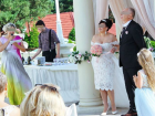 Фото красивой свадьбы взрослой пары вызвало восторг у волгоградцев