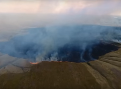 Крупный пожар на западе Волгограда сняли на видео с высоты птичьего полета