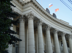 Волгоградских вице-губернаторов заставили больше рожать и уважать Путина