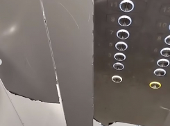 Жители элитного ЖК в Волгограде потребовали проверить лифты, в которых они боятся ездить