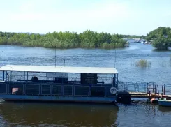 Без единственного парома остались дачники под Волгоградом