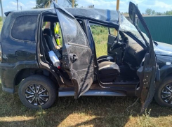 Труп женщины нашли в перевернутом авто под Волгоградом 