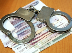 Волгоградские мошенники за сутки обокрали еще четверых