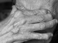 Пенсионер из Волгограда «продал» банки и лишился более 100 тысяч