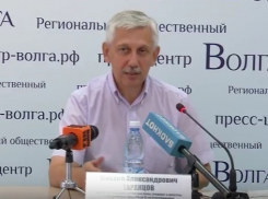 Депутат Волгоградской облдумы: «Бюджетников и чиновников угрозами заставляют голосовать за ЕР»