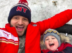 Экс-звезда «Дом-2» Алексей Самсонов видит сына 3 часа в неделю и платит 6 тысяч рублей алиментов