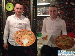 Волгоградское кафе Pakholkoff в честь воссоединения Крыма с Россией выпустило два новых вида пиццы