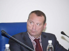 Волгоградский градоначальник принимает поздравления и подарки