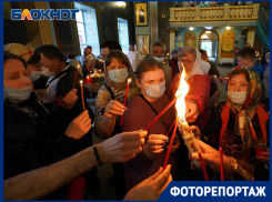 Пасха – 2021 в Волгограде: фоторепортаж с богослужения с иерусалимским Благодатным огнем 