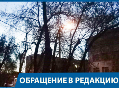 Восемь лет жители поселка Сакко и Ванцетти в Волгограде живут без уличного освещения, рискуя жизнью