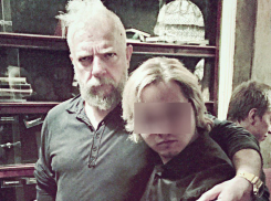 Звезда вызывающего рвоту кино Пахом обнялся с претендующим на учебу в Хогвартсе волгоградцем