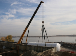 Засыпанный грунтом на стройке в центре Волгограда бетонщик назван виновным в своей смерти