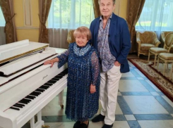 Мэтр советской эстрады 84-летний Лев Лещенко засветился в гостях у Александры Пахмутовой