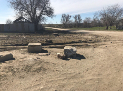 Жертвы нападения сельского главы рассказали на месте преступления под Дубовкой, как это было